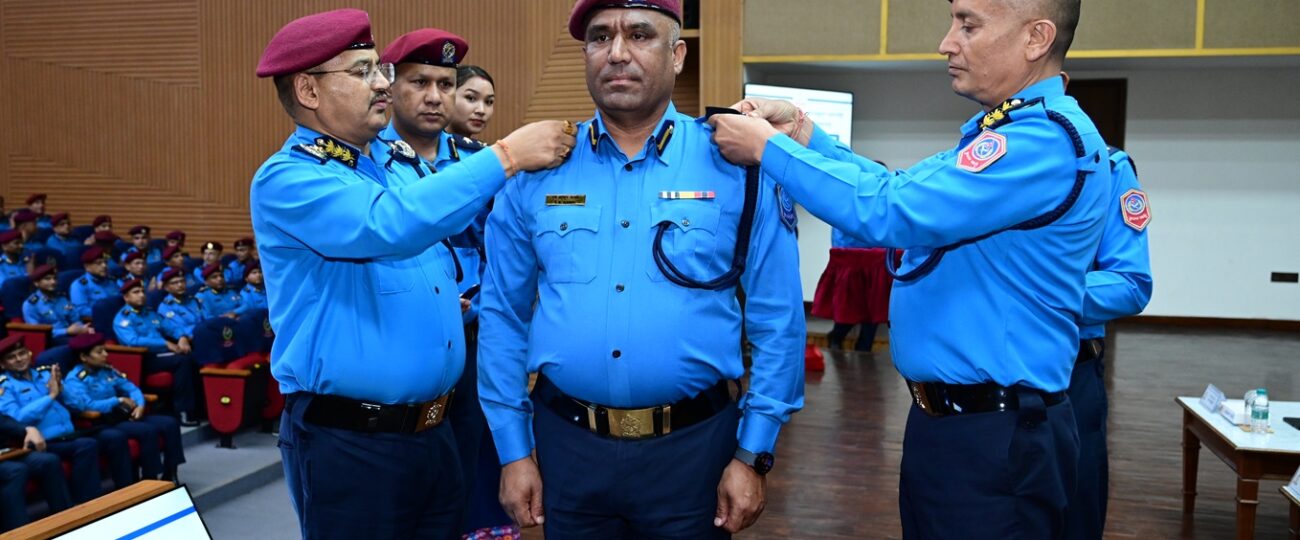 ३५ जना प्रहरी अधिकृतहरू दर्ज्यानी चिन्हद्वारा सुशोभित