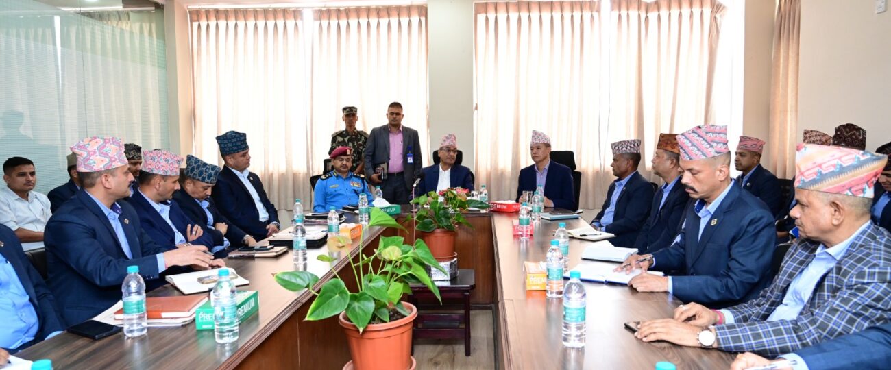 गृहमन्त्री रमेश लेखकद्वारा केन्द्रीय अनुसन्धान ब्यूरोको निरीक्षण तथा निर्देशन